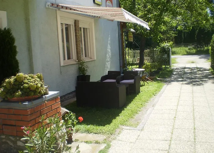 Konukevi Tarr-timea Kestel